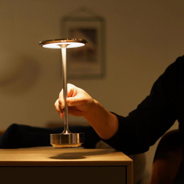 IllumiTech™ I Draadloze en oplaadbare hightech lamp